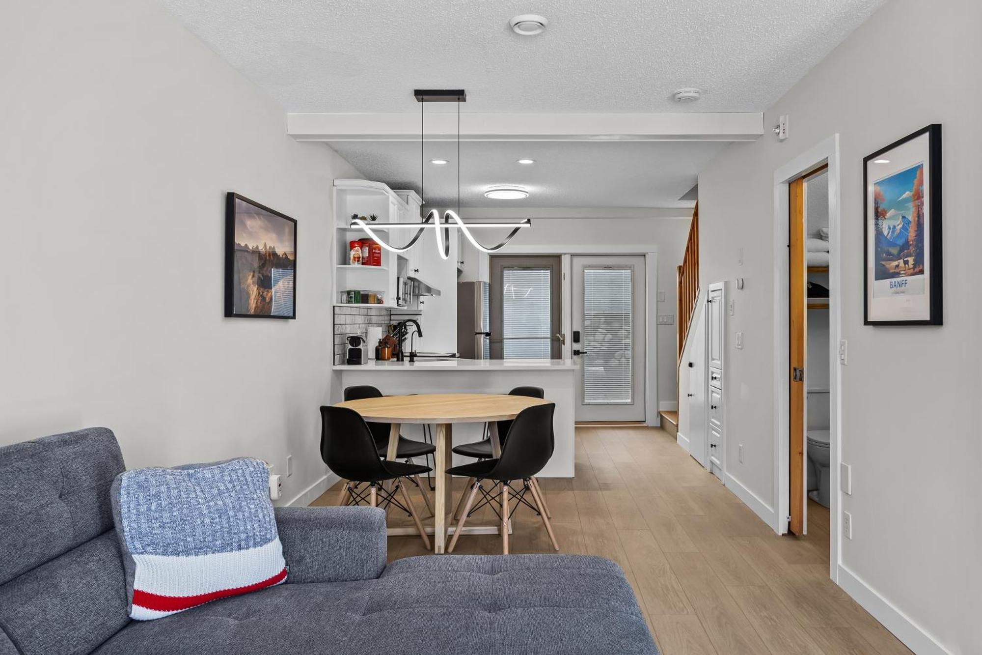 2br 2ba Harvie Heights Townhouse Retreat With Views Canmore
