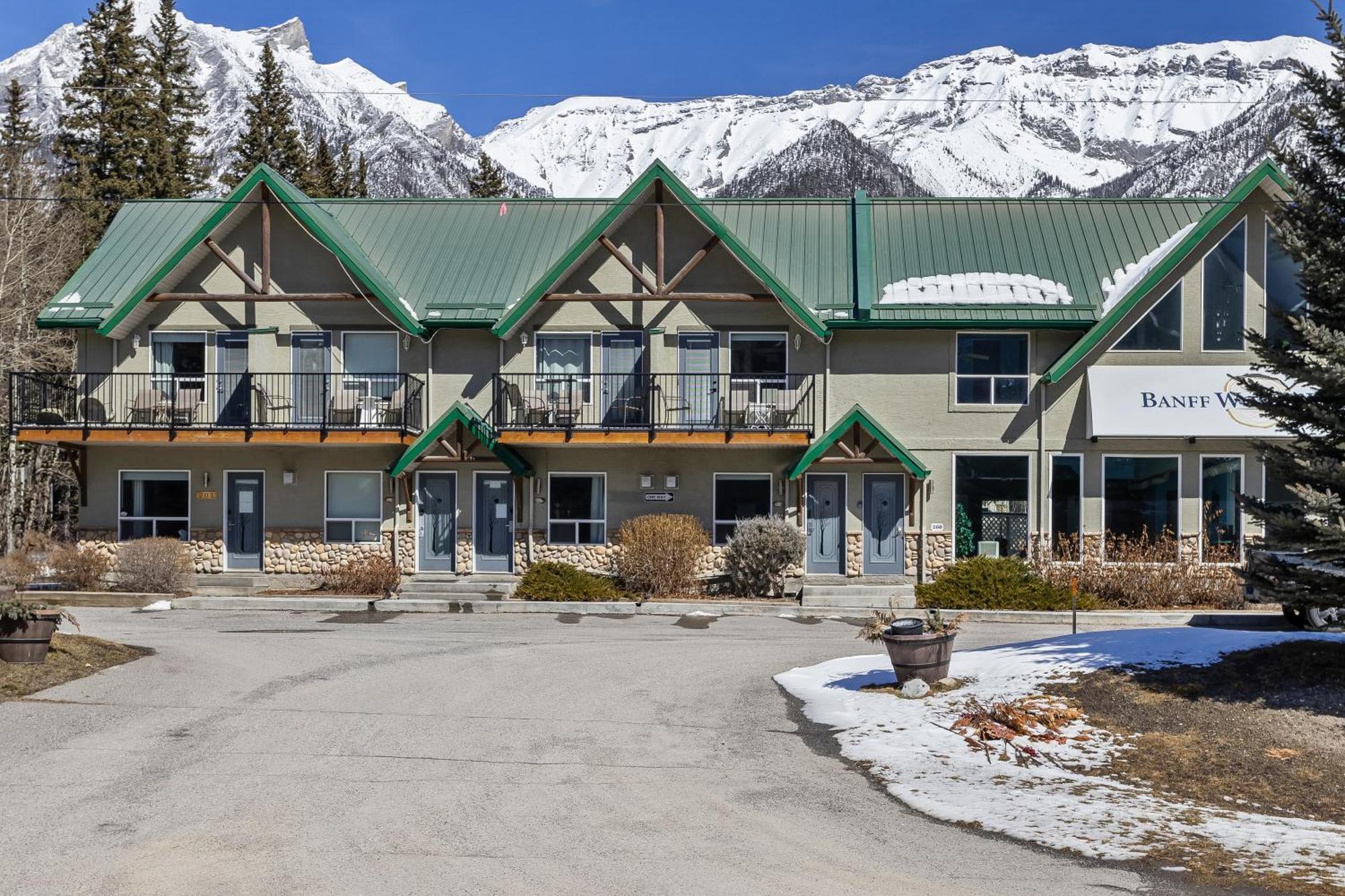 2br 2ba Harvie Heights Townhouse Retreat With Views Canmore
